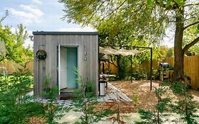 Travellers Tales - A Pod In The Cotswolds